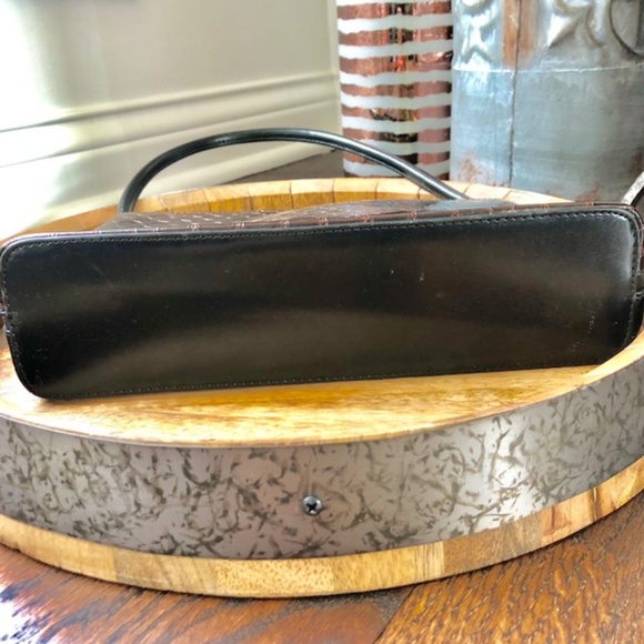 Pretty Brown Faux Leather Purse - Picture 6 of 8